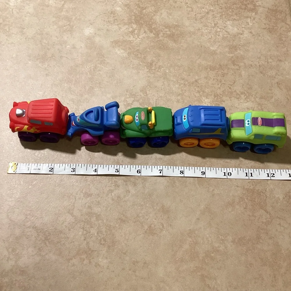Hasbro Playskool 2005 2006 Set of Five Soft Cars